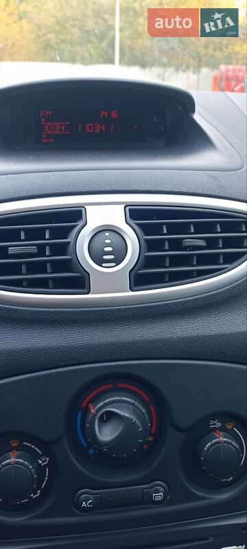 Универсал Renault Clio 2010 в Сумах