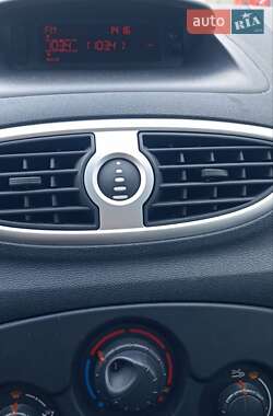 Универсал Renault Clio 2010 в 