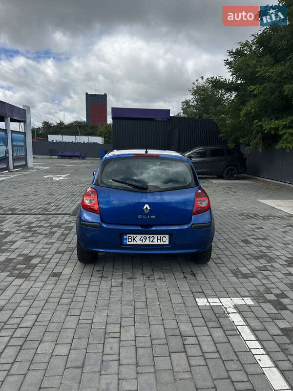Хэтчбек Renault Clio 2009 в Ровно