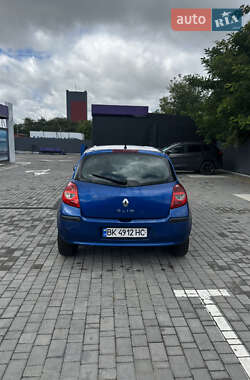 Хэтчбек Renault Clio 2009 в 