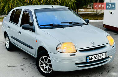 Хэтчбек Renault Clio 2001 в 