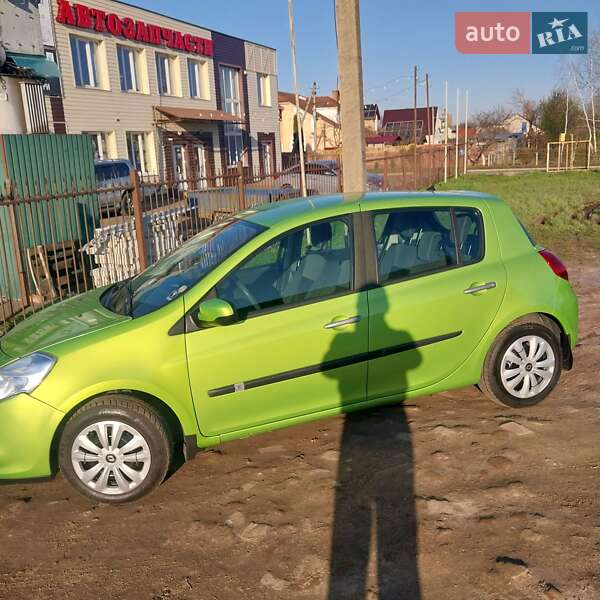 Хэтчбек Renault Clio 2009 в Чернигове
