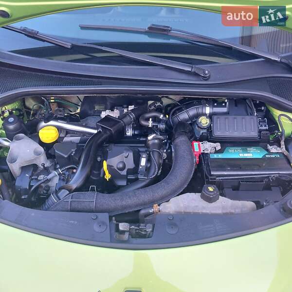 Хэтчбек Renault Clio 2009 в Чернигове