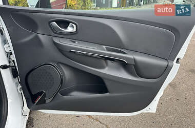 Хэтчбек Renault Clio 2016 в 