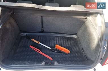 Хэтчбек Renault Clio 2012 в 