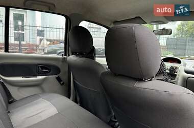 Седан Renault Clio 2006 в 