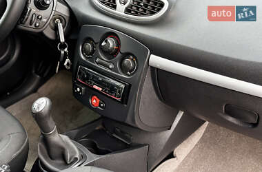 Универсал Renault Clio 2009 в 
