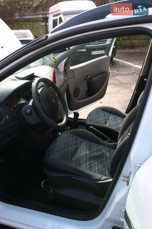 Хетчбек Renault Clio 2009 в Луцьку