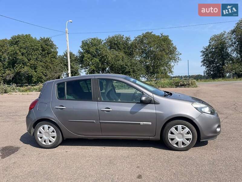 Хетчбек Renault Clio 2011 в Бердичеві фото Хетчбек Renault Clio 2011 в Бердичеві