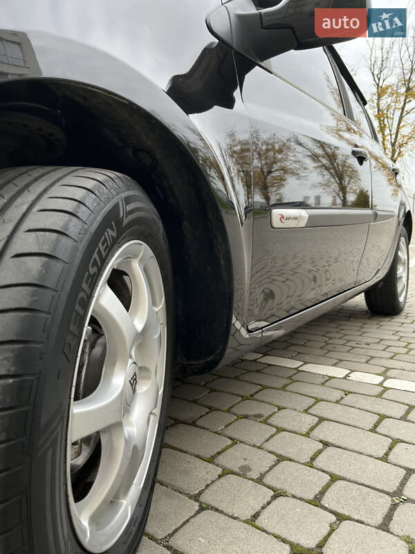 Хэтчбек Renault Clio 2007 в Ивано-Франковске фото 11 Хэтчбек Renault Clio 2007 в Ивано-Франковске