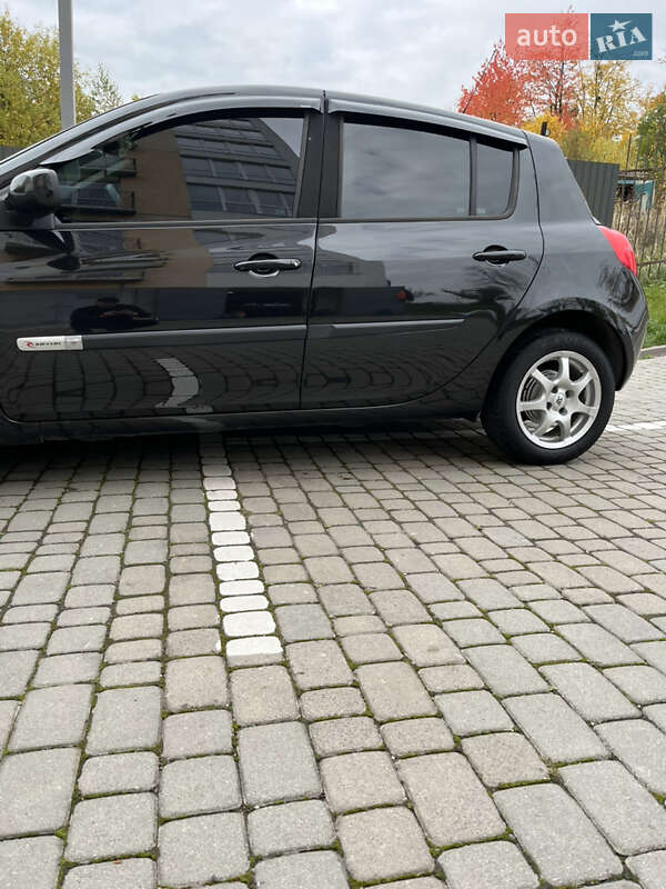 Хэтчбек Renault Clio 2007 в Ивано-Франковске фото 15 Хэтчбек Renault Clio 2007 в Ивано-Франковске
