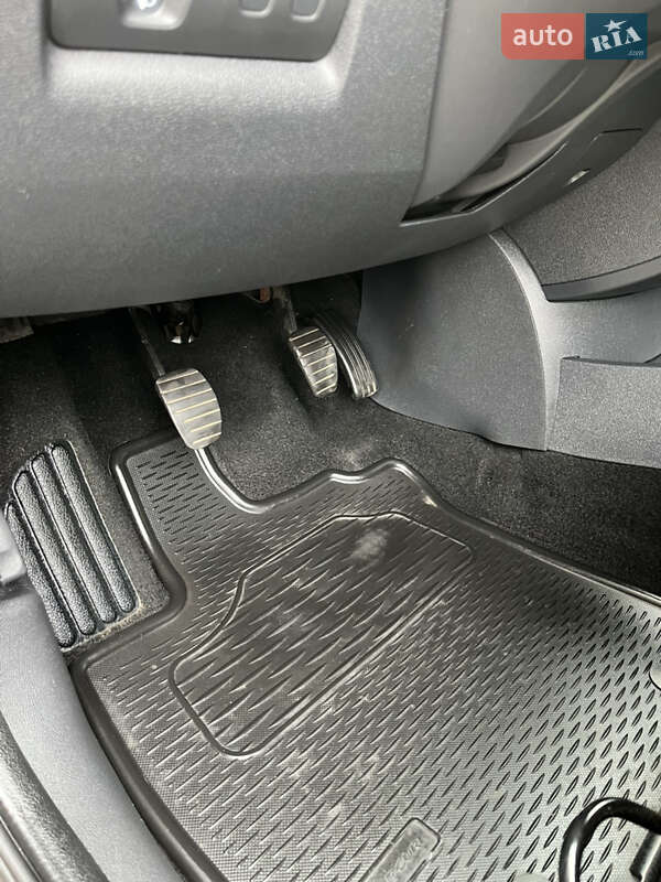 Хэтчбек Renault Clio 2007 в Ивано-Франковске фото 44 Хэтчбек Renault Clio 2007 в Ивано-Франковске