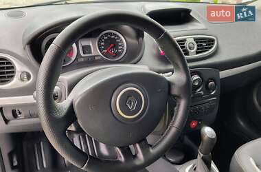 Хетчбек Renault Clio 2010 в 