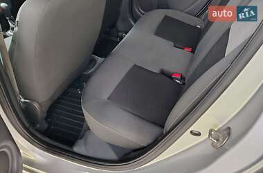 Хетчбек Renault Clio 2010 в 