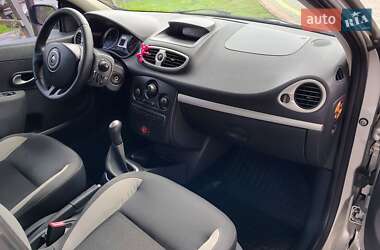 Хетчбек Renault Clio 2010 в 