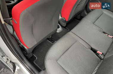 Хетчбек Renault Clio 2007 в 