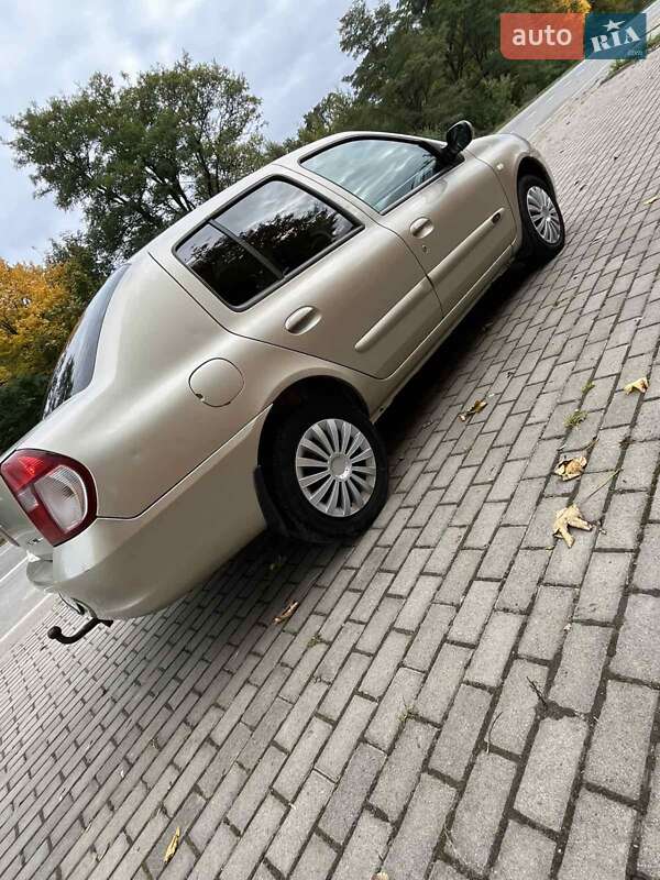 Седан Renault Clio 2007 в Красилове