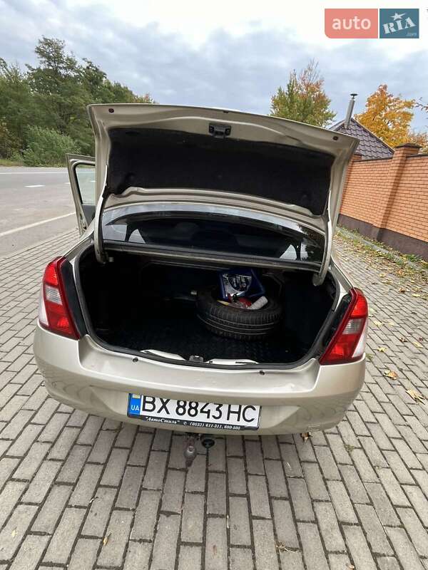 Седан Renault Clio 2007 в Красилове