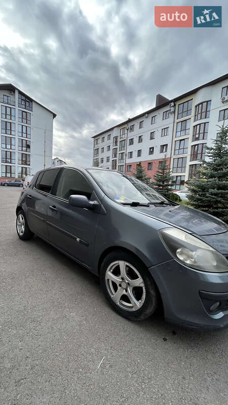 Хетчбек Renault Clio 2005 в Рівному