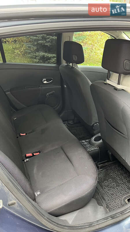 Хетчбек Renault Clio 2005 в Рівному