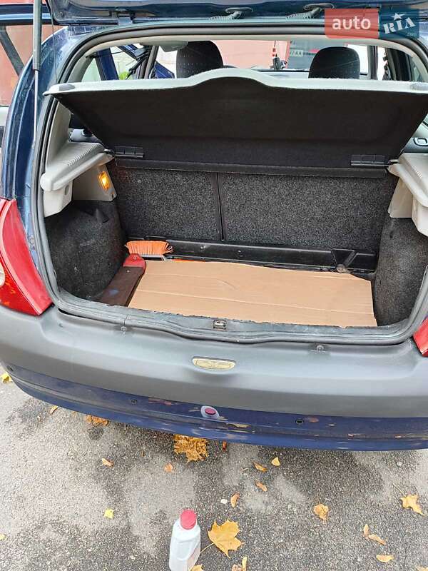 Хетчбек Renault Clio 2002 в Бердичеві фото 7 Хетчбек Renault Clio 2002 в Бердичеві