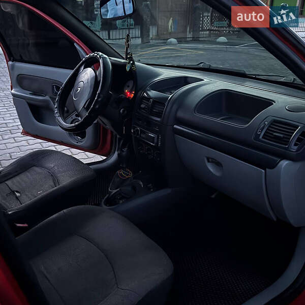 Седан Renault Clio 2006 в Вознесенську фото 23 Седан Renault Clio 2006 в Вознесенську