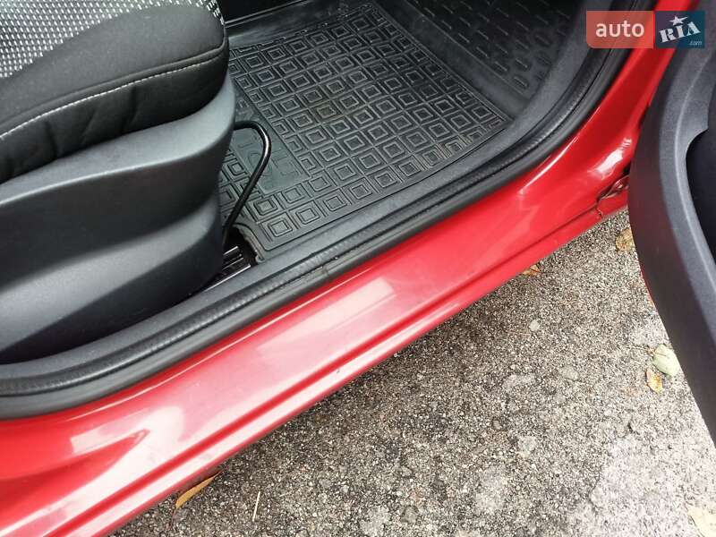 Універсал Renault Clio 2010 в Чернігові