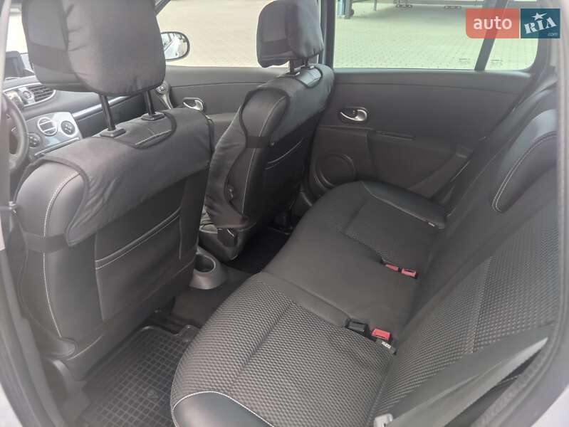 Универсал Renault Clio 2009 в Пустомытах