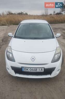 Хэтчбек Renault Clio 2012 в 