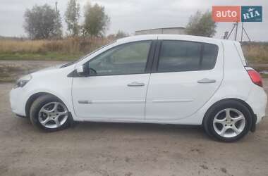 Хэтчбек Renault Clio 2012 в 