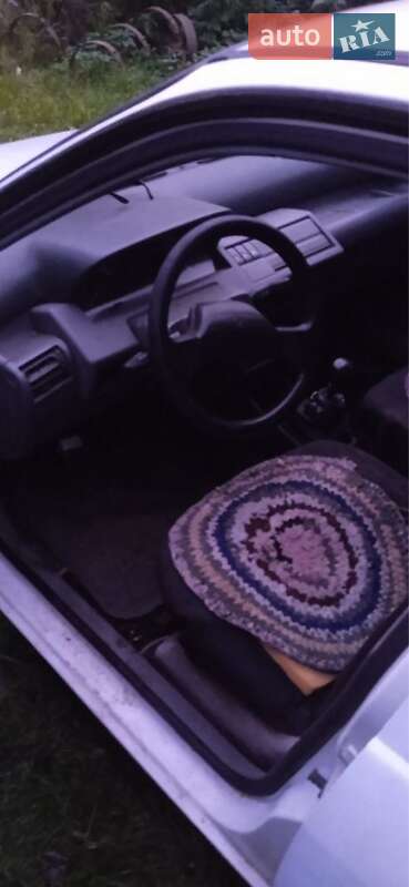 Хетчбек Renault Clio 1992 в Коростені фото 4 Хетчбек Renault Clio 1992 в Коростені