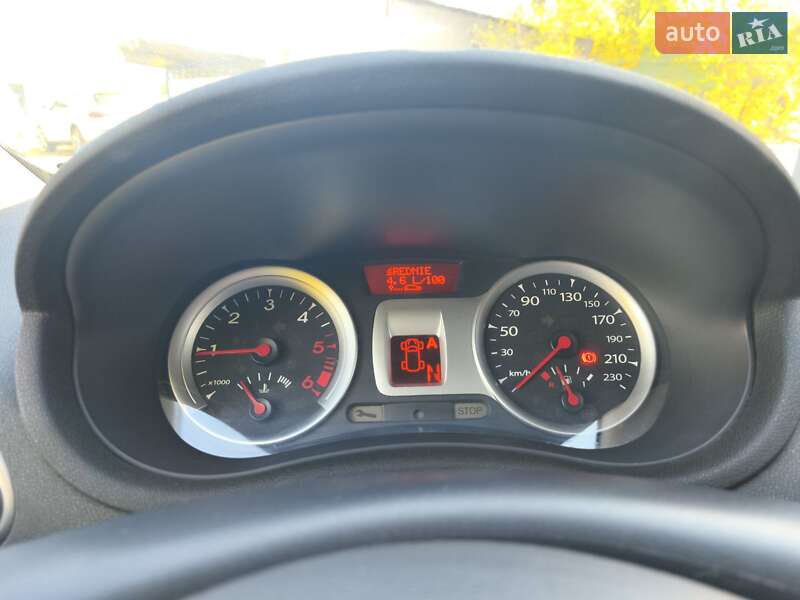 Хетчбек Renault Clio 2010 в Львові фото 8 Хетчбек Renault Clio 2010 в Львові
