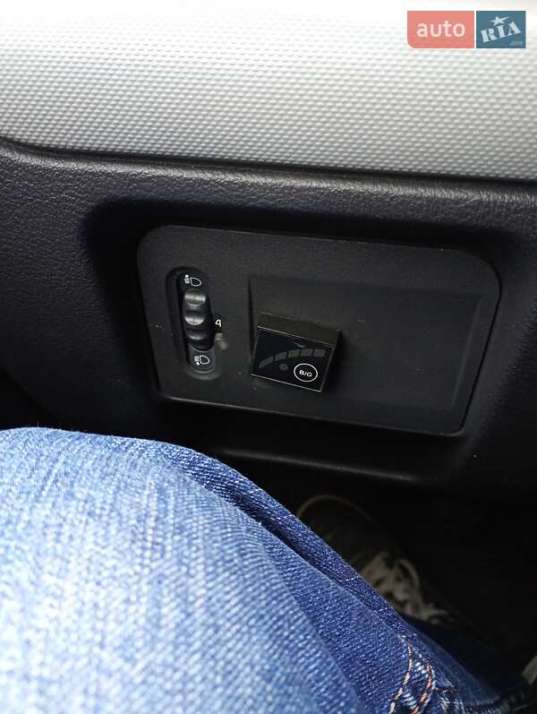 Хетчбек Renault Clio 2011 в Полтаві фото 44 Хетчбек Renault Clio 2011 в Полтаві