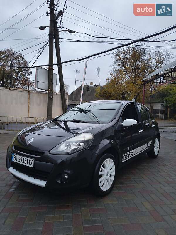 Хэтчбек Renault Clio 2011 в Днепре
