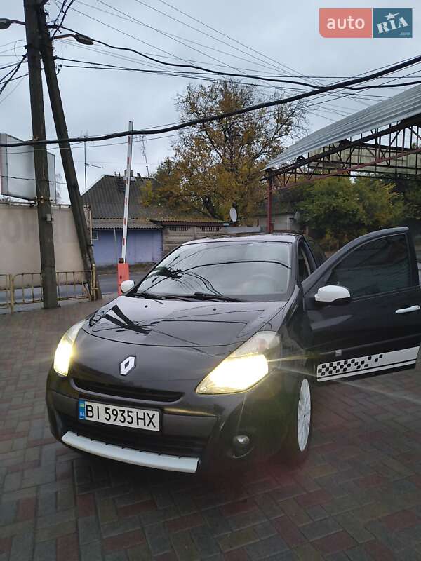 Хэтчбек Renault Clio 2011 в Днепре