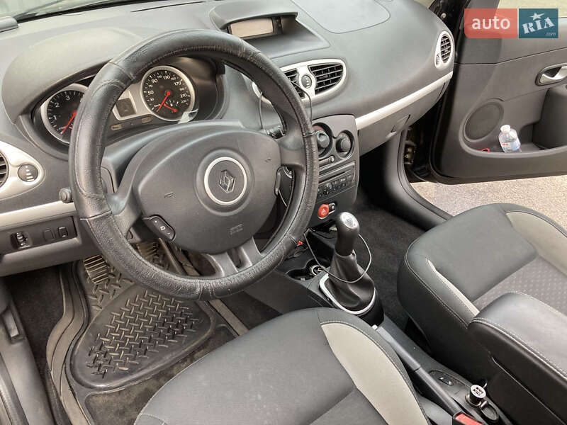 Универсал Renault Clio 2011 в Киеве фото 14 Универсал Renault Clio 2011 в Киеве