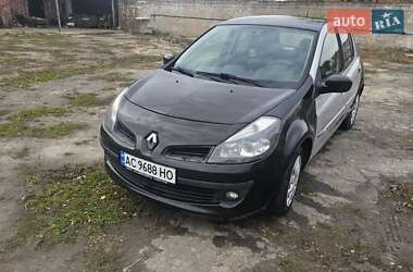Хетчбек Renault Clio 2009 в Дерно
