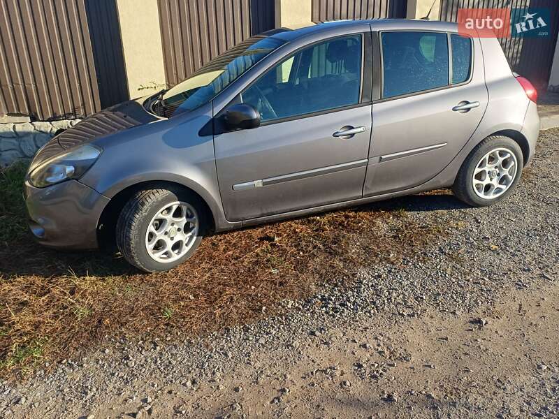 Хетчбек Renault Clio 2011 в Вінниці фото 16 Хетчбек Renault Clio 2011 в Вінниці