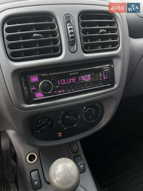 Хетчбек Renault Clio 2001 в Харкові