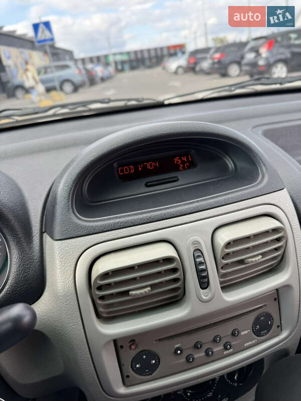 Седан Renault Clio 2006 в Белой Церкви