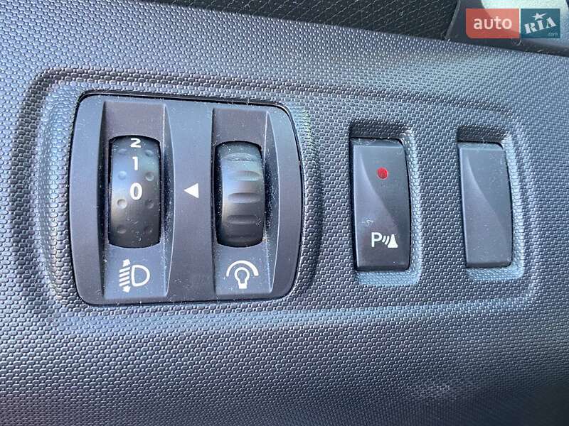 Хэтчбек Renault Clio 2014 в Львове фото 12 Хэтчбек Renault Clio 2014 в Львове