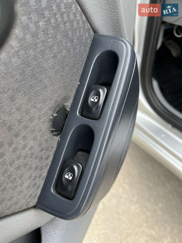 Седан Renault Clio 2007 в Виннице