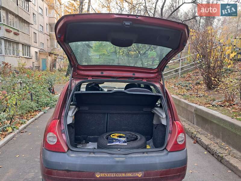 Хэтчбек Renault Clio 2003 в Киеве