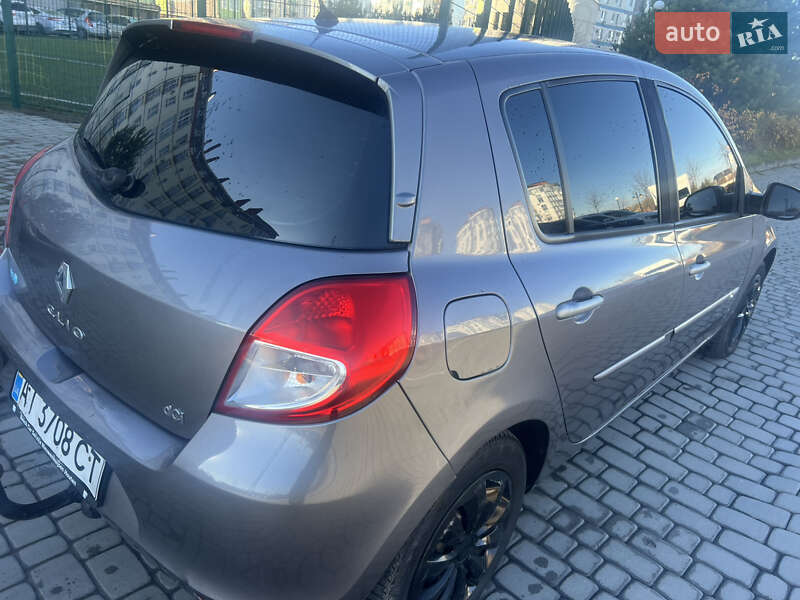 Хетчбек Renault Clio 2011 в Івано-Франківську фото 9 Хетчбек Renault Clio 2011 в Івано-Франківську