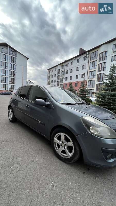 Хетчбек Renault Clio 2005 в Рівному фото 14 Хетчбек Renault Clio 2005 в Рівному
