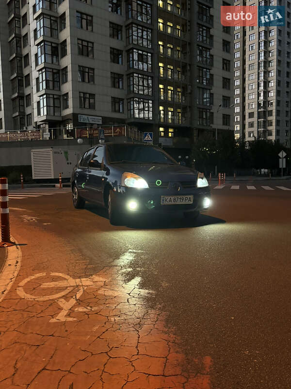 Седан Renault Clio 2007 в Києві