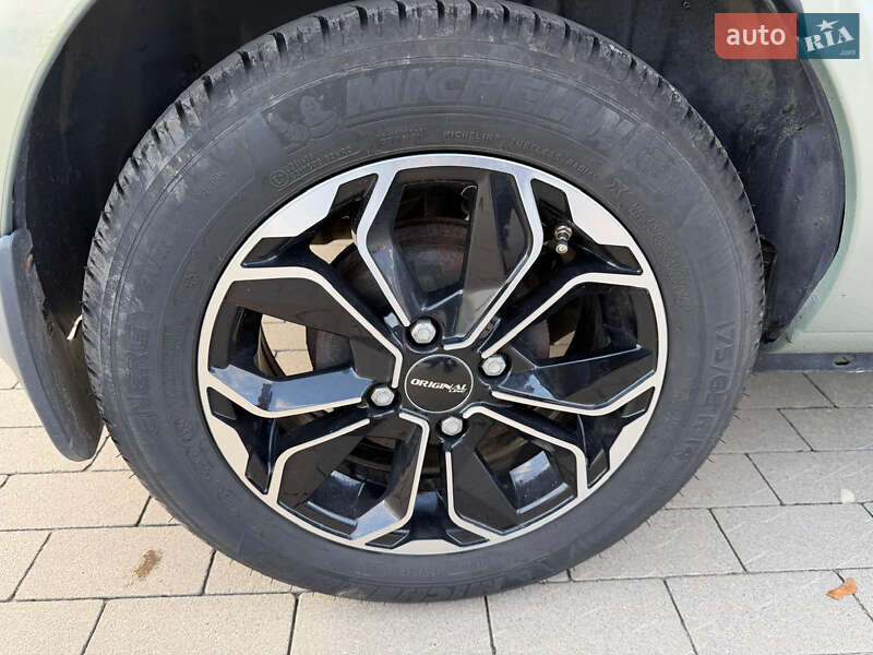 Хетчбек Renault Clio 2003 в Сумах