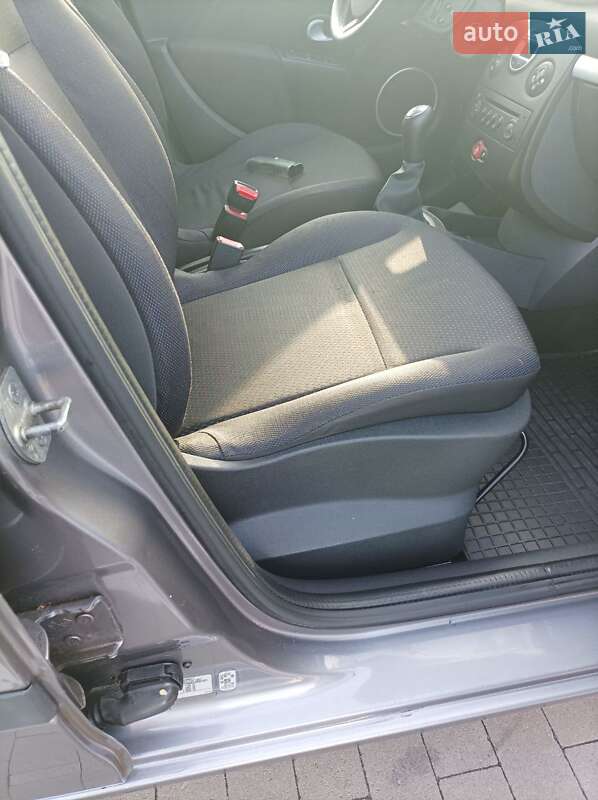 Універсал Renault Clio 2009 в Білій Церкві фото 18 Універсал Renault Clio 2009 в Білій Церкві