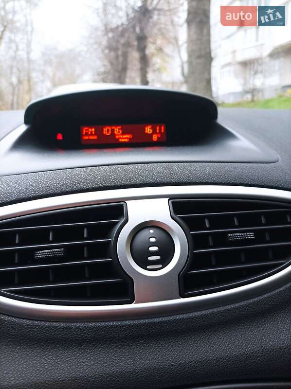 Універсал Renault Clio 2009 в Білій Церкві фото 37 Універсал Renault Clio 2009 в Білій Церкві
