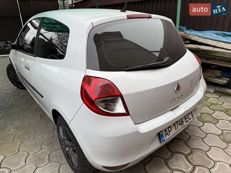 Хетчбек Renault Clio 2010 в Запоріжжі